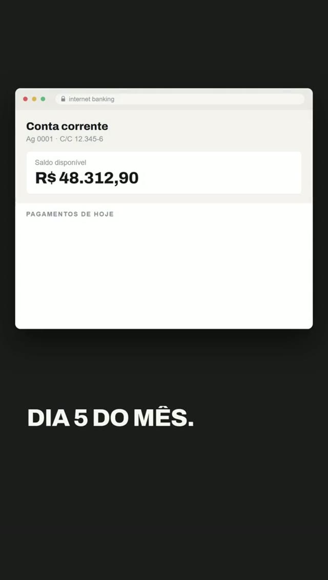 Controle financeiro mostrado em uso.